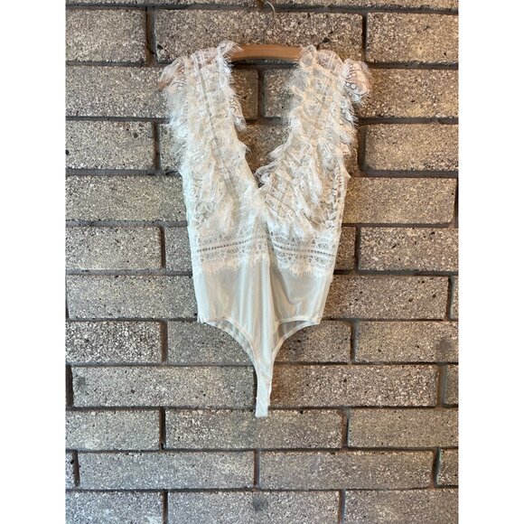 Skylar Rose Ivory Lace Ruffle Bodysuit With Plunging V-Neck & Sheer Detailing Si - Picture 7 of 7